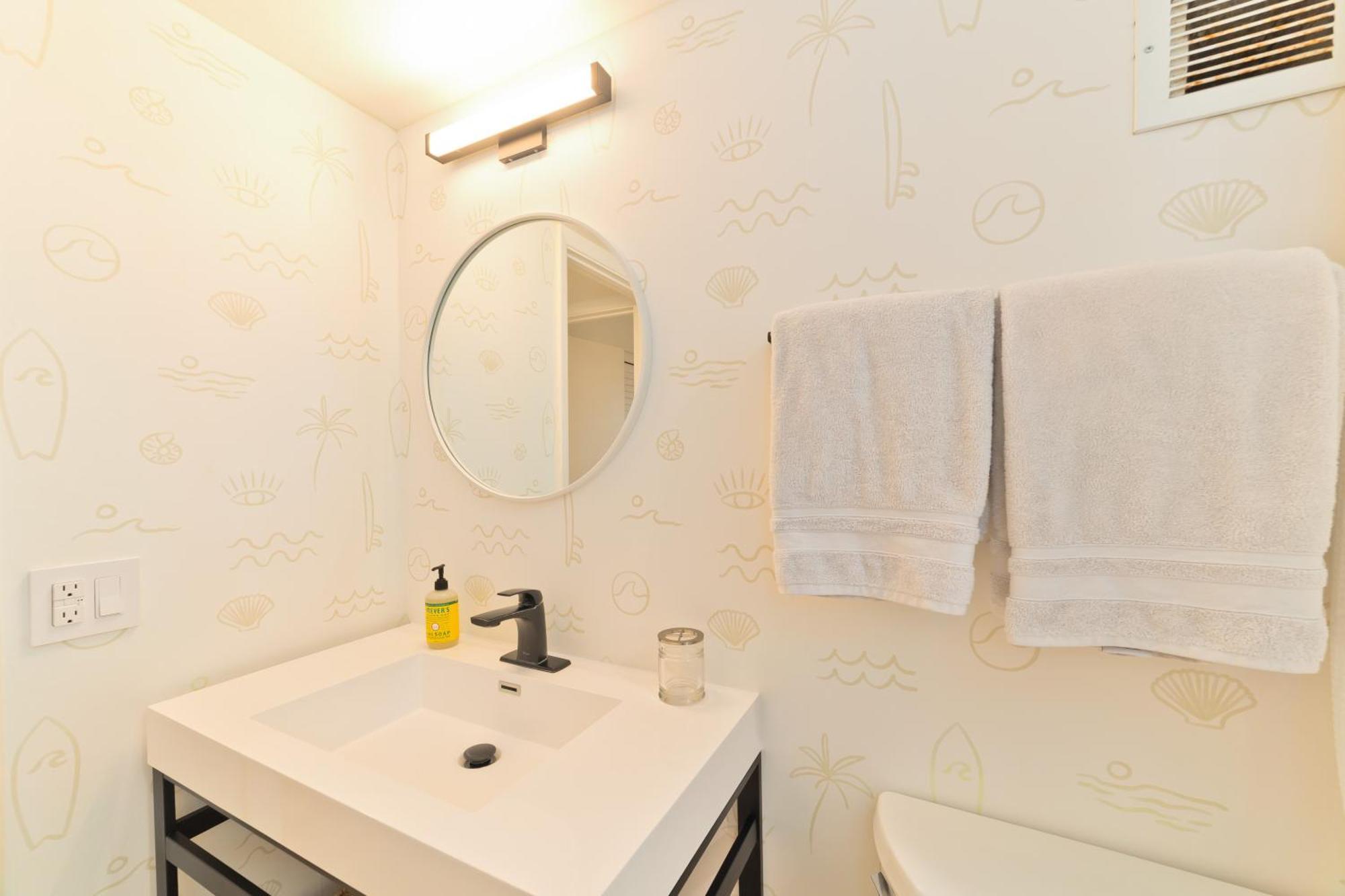 Family Getaway - Lava Room At Magic Sands Beach 카일루아 코나 외부 사진